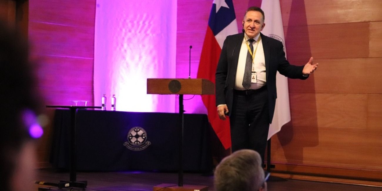 En la UFRO experto internacional dictó charla sobre ética y responsabilidad social en la ingeniería